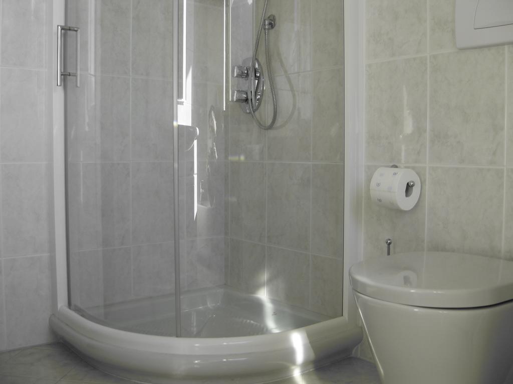 B&B Garden Solto Collina Bilik gambar