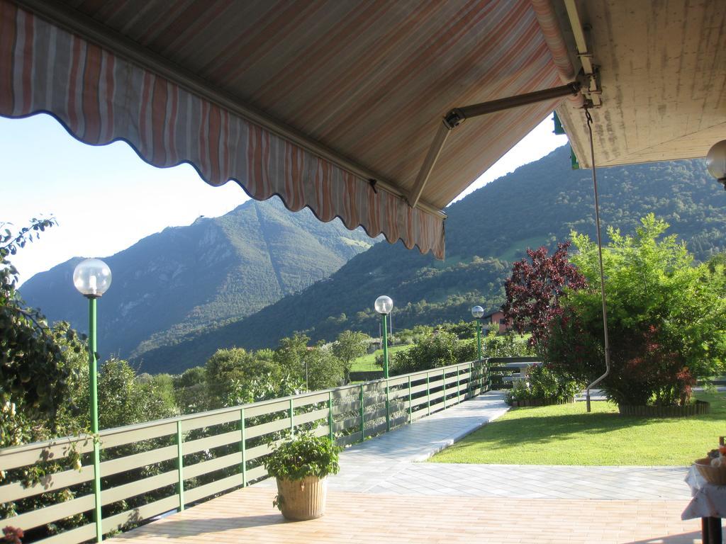 B&B Garden Solto Collina Luaran gambar